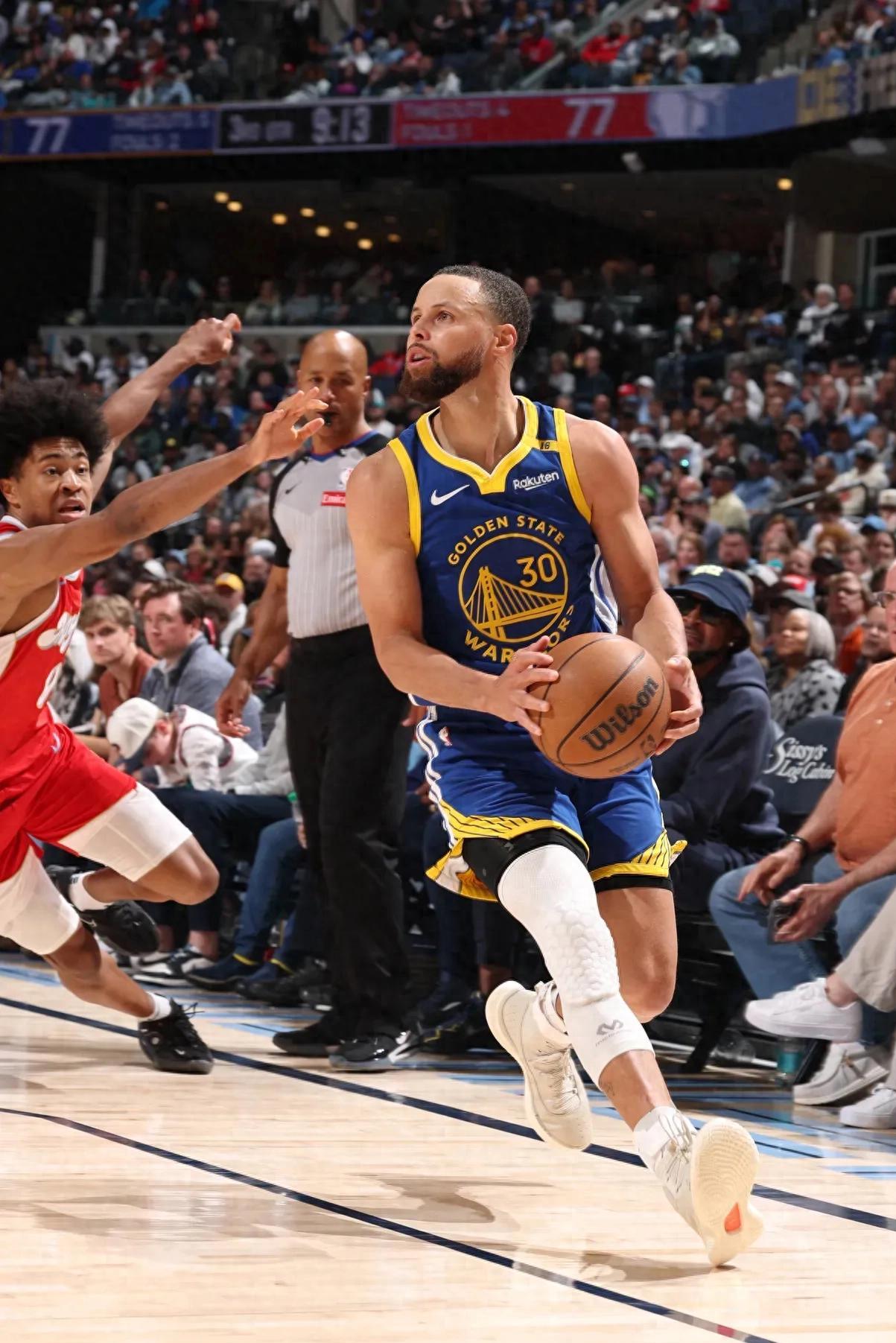 包含库里强势横扫梅西晋级半决赛，状态火热！！的词条-开云新版